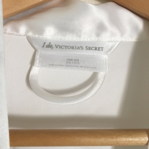 Victoria's Secret Bridal Robe | One Size - Picture 3 of 8